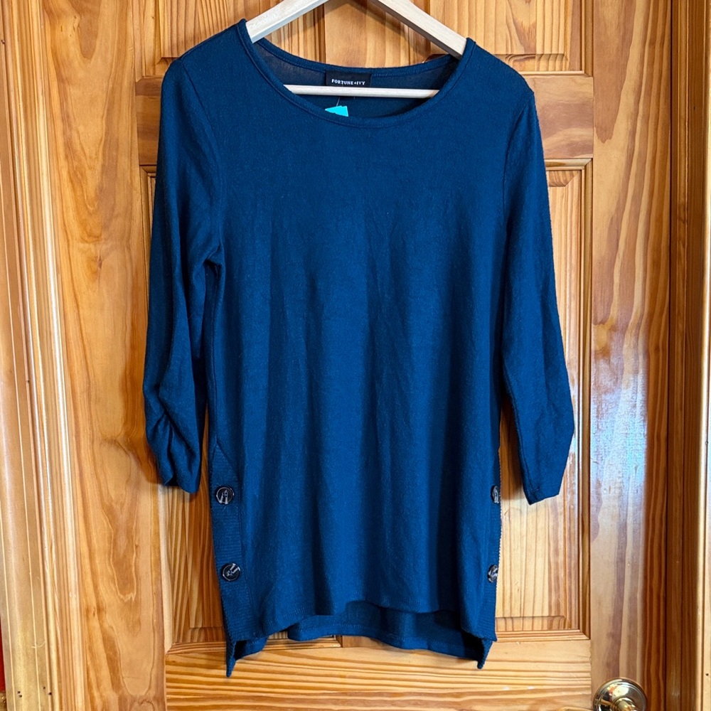 Fortune + Ivy Emerald Green Button-Accent Long Sleeve Tunic Top